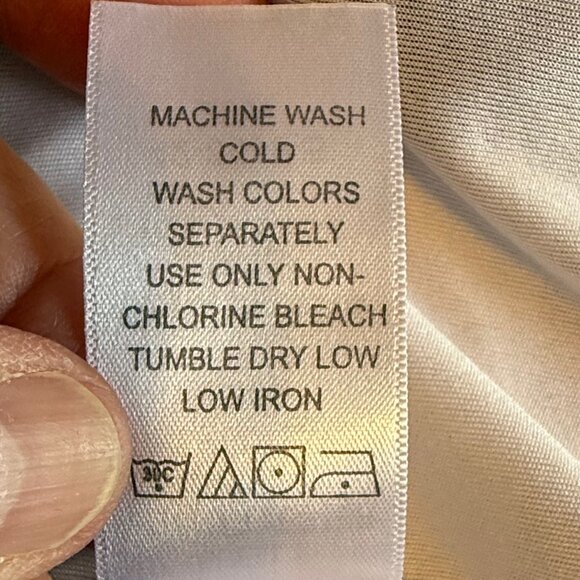 🐱 5 for $10.  Jessica London Red, White, & Black Floral Top Size 20W - Picture 5 of 5